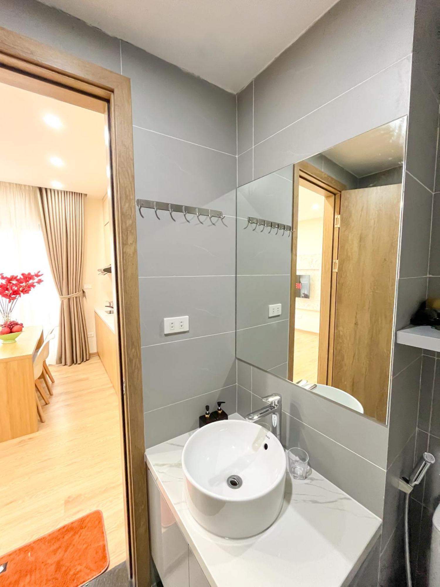Amazing Housing Lac Long Quan Hanoi Exterior foto